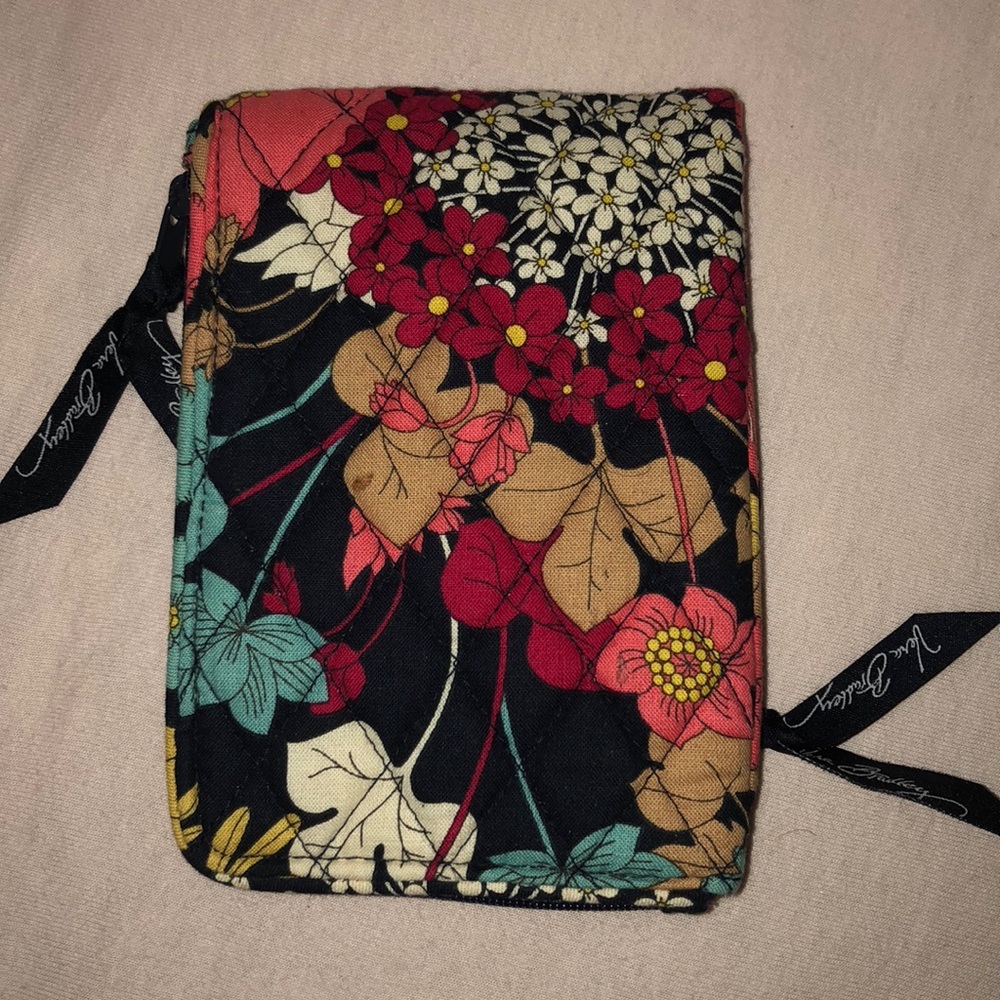 Vera Bradley - Picture 2 of 6